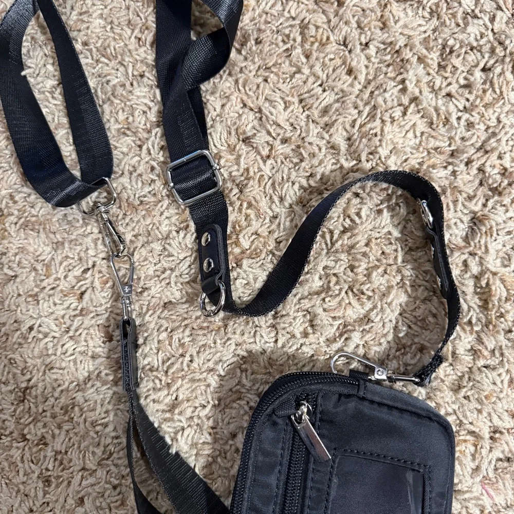 🏷️ 3 for $10 - NWOT - Crossbody Purse Pouch wristlet - Picture 14 of 15
